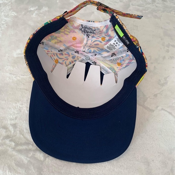 Nike Hat - Picture 3 of 3